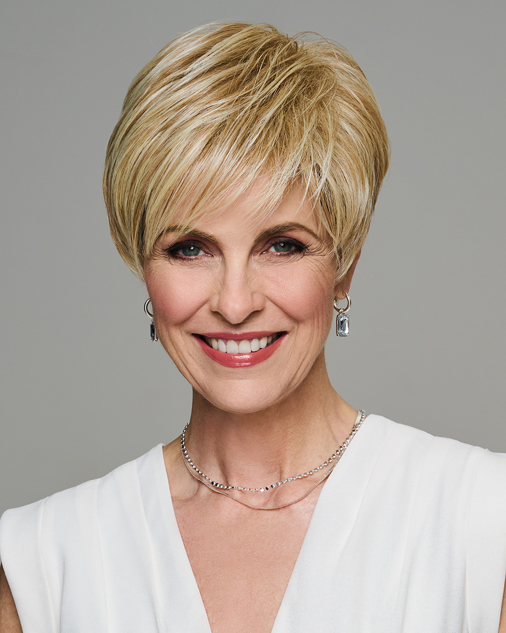 Dream Debut in Light Blonde Dream Debut in Light Blonde