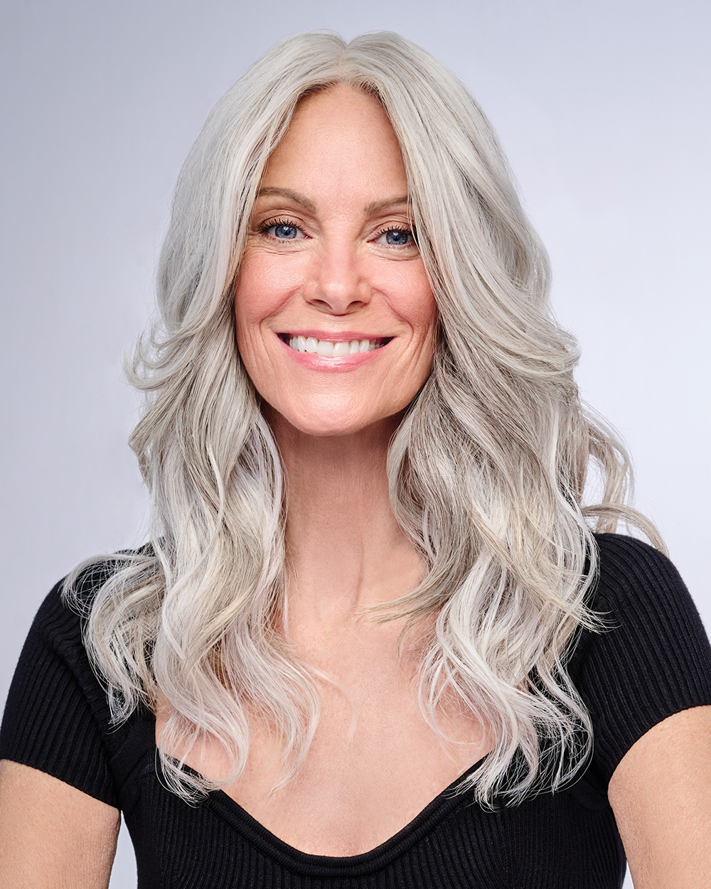 16" Au Naturel Waves Topper in R56/60 Silver Mist